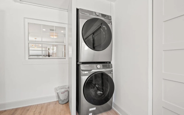 Stylish Villa Near Treasure Island Beaches