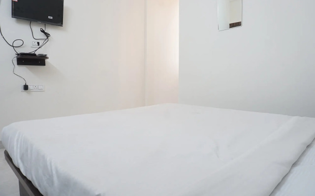 FabHotel Gargi Galuxe