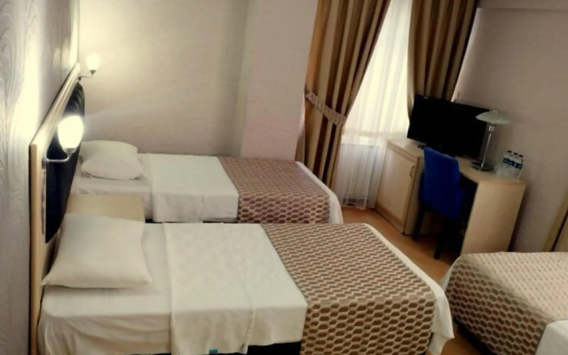 Anibal Hotel
