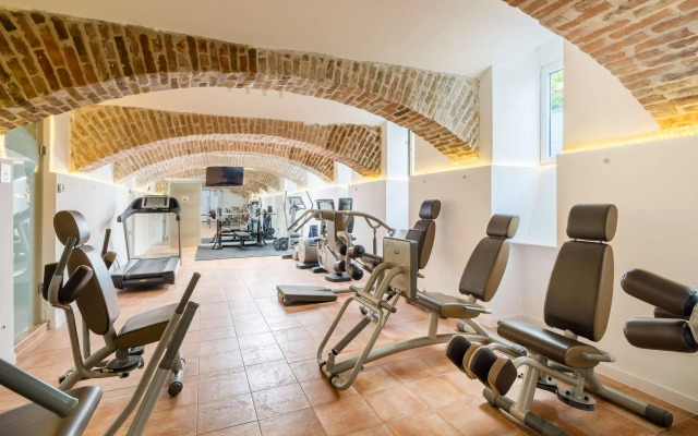 Best Western Plus Celebrity Suites