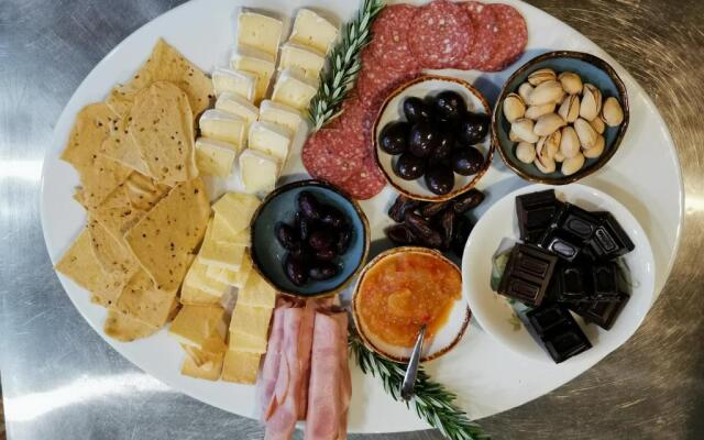 Awatuna Sunset Lodge