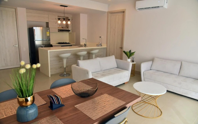 Spacious Apartment in a Modern Condominium w Lovely View