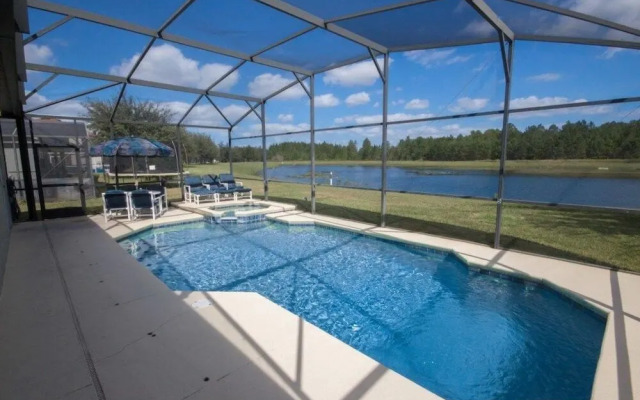 Sunrise Lakes 4 bed / 2.5 bath home