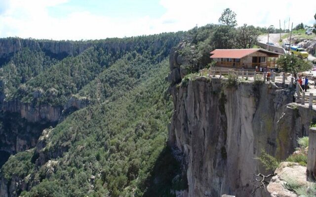 Hotel Divisadero Barrancas