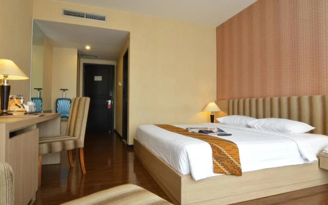 Istana Hotel
