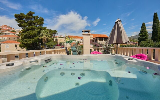 Heavenly Holiday Home