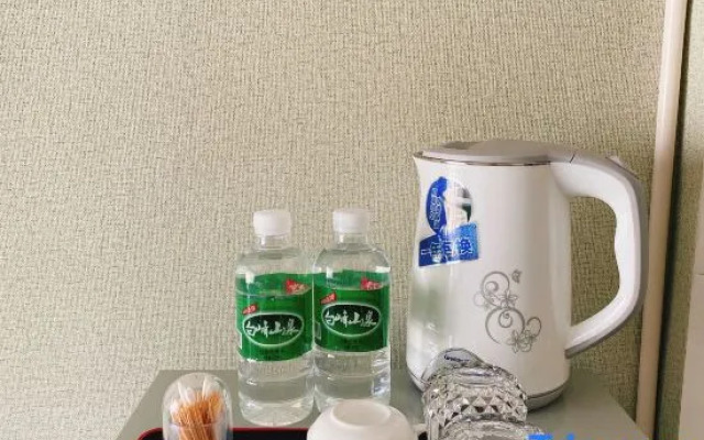 Yanji Rongguang Hotel