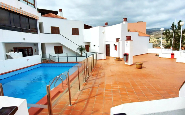 Los Cristianos Apartment, 1 bedroom Wifi Free & Big Terrace