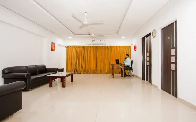 OYO 7150 Apartment Metro View Residency