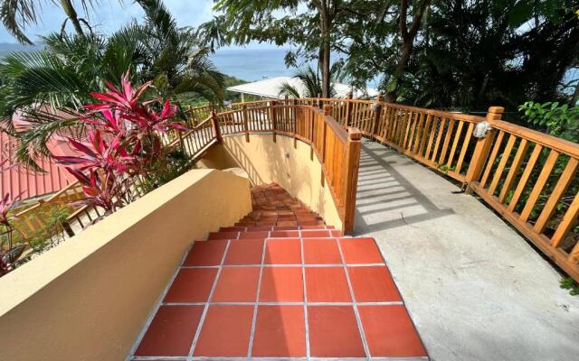 Stunning 4-bed Villa in Gros Islet, St Lucia