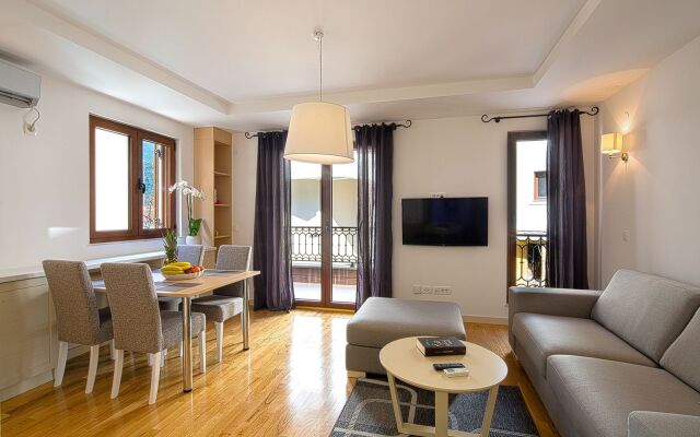 Spaska Apartments
