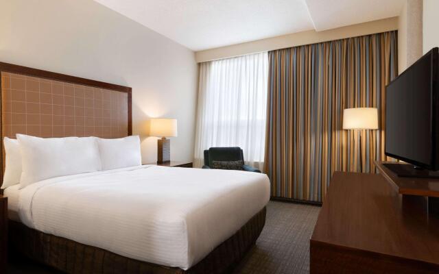 Travelodge By Wyndham Conference Centre & Suites Whitecourt