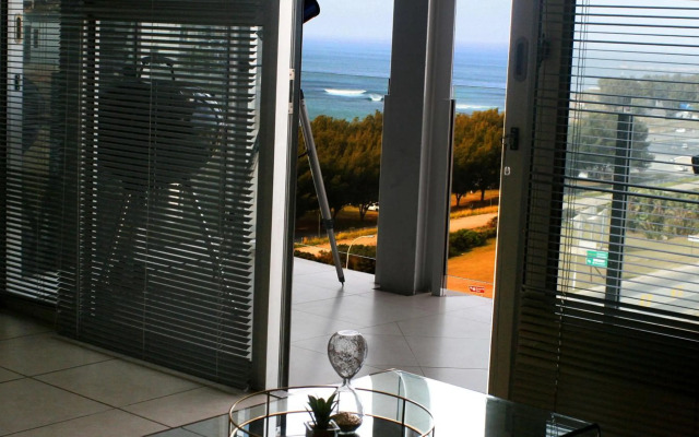 Nautica 708 Seaview Luxury Apartment