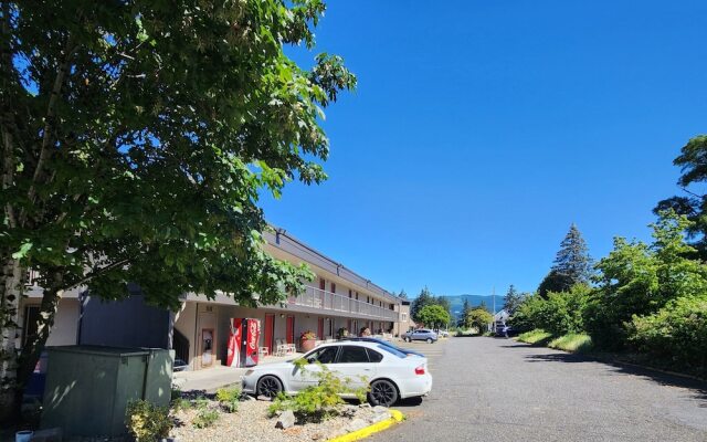 Columbia Gorge Inn