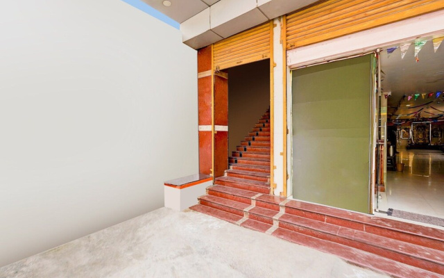 Deluxeg.s Residency