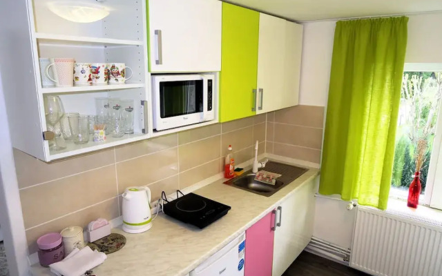 Holiday Rooms & Apartments - Rosy Garden