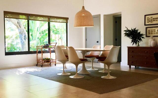 Dolphin Retreat Villa - East Boca Raton