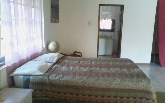 Dolphin Bay Yoga Guest House