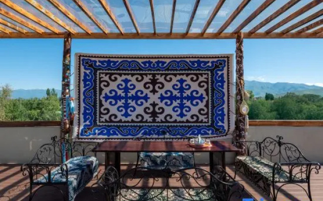 Nayin Homestay – Outside – Xinyuan