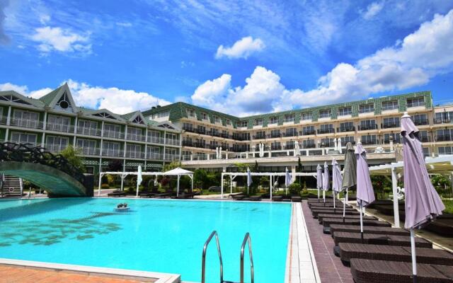 Therma ECO Village