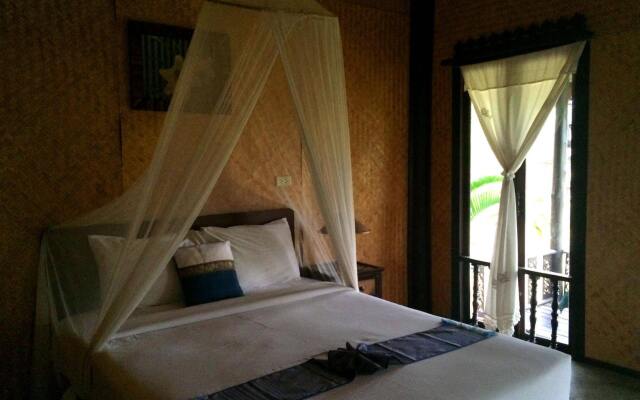 Pai Reaunthai Village