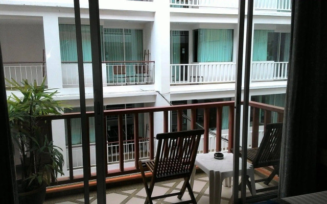 Orange Hotel