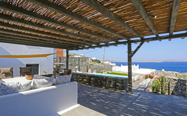 Cycladic Breeze Villa With Private Pool