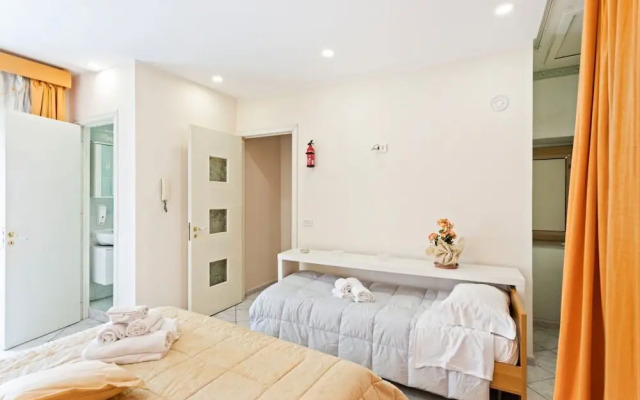 Castello Ursino Balcony Apartment