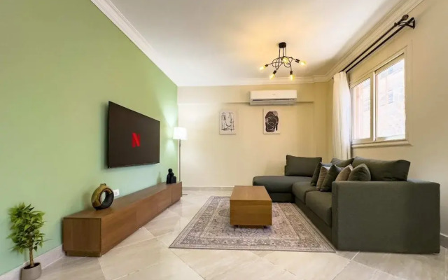 Xuru Stays I The 1bdr Grounded Cozy @ New Cairo