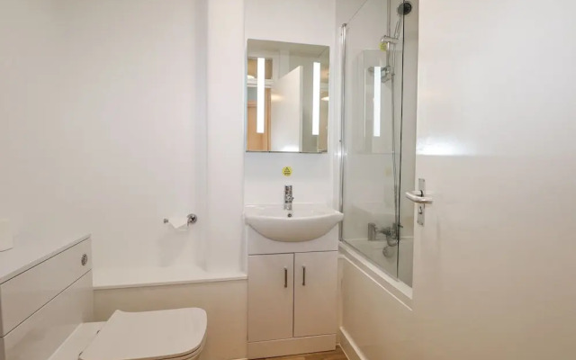 Flat 35 - Marine Court