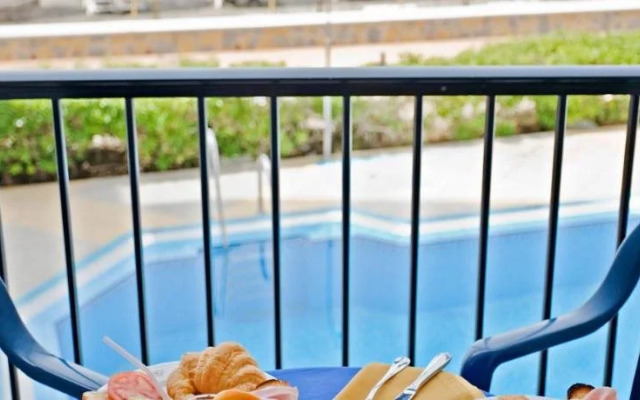 Perla Marina Hotel & Apartamentos