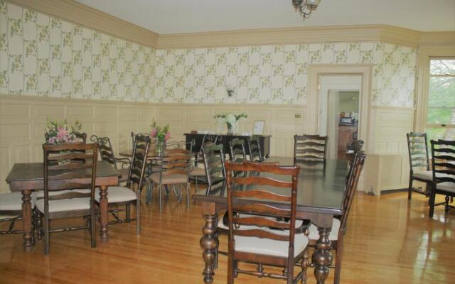 Franklin Manor Bed & Breakfast