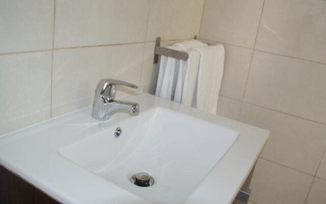 Arenal Pins Hostal