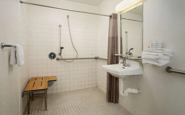 Motel 6 Camarillo, CA