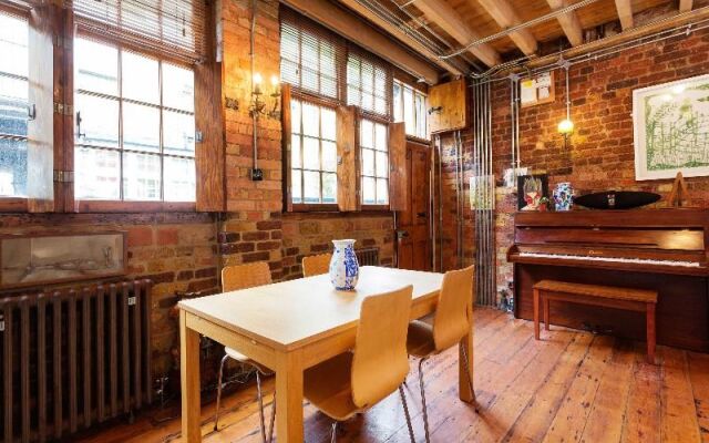 Veeve - Quirky Teesdale Mews