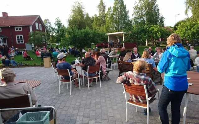 Edelviks Trädgård B&B