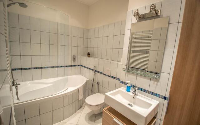 Ruterra Apartment Charles Bridge