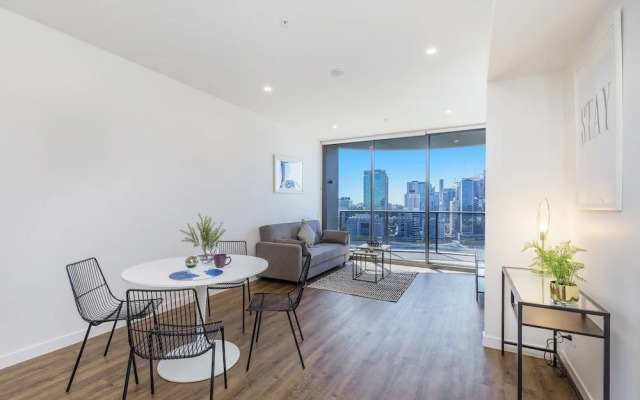 Luxury 2bed South Brisbane Qsb038