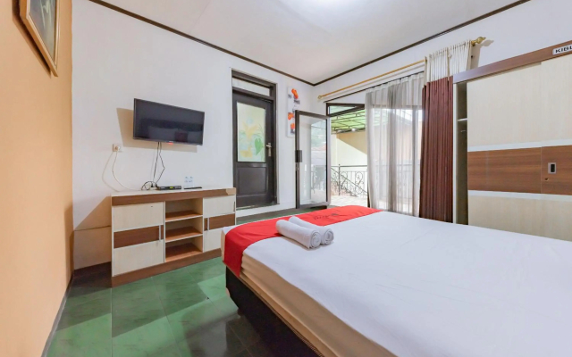 OYO 677 Rianes Family Guest House