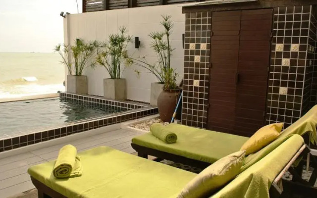 The Herbs By The Sea