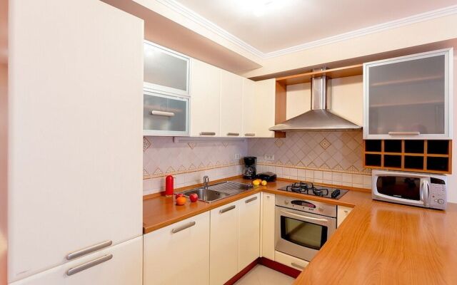 Leona & Borna's Central Lapad Suites