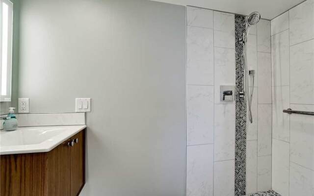 Inlet 21 - Two Bedroom Condo