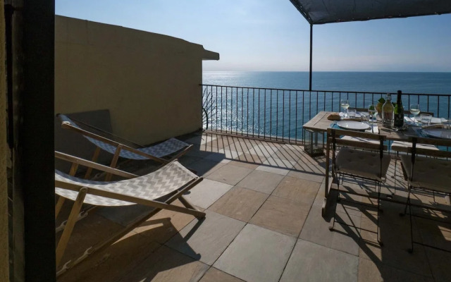 La Lampara Sea View Terrace Apartment With AC