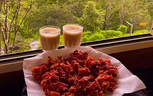 SaffronStays Cholamala