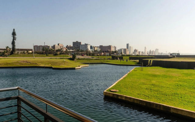 Quayside Waterfront Apartment
