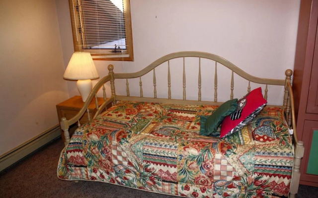 Tyra II Chalet by RedAwning