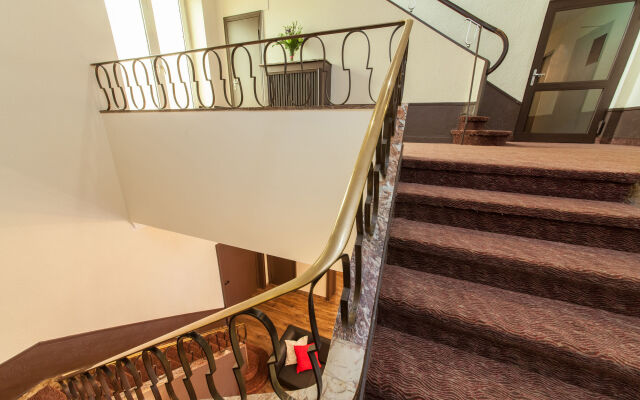 Hotel Maxim Dusseldorf City