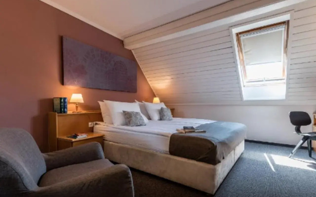 Hotel Mrak 4*