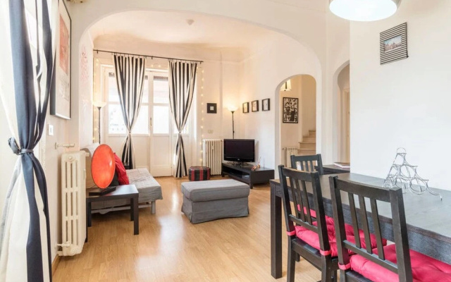 Colorful and Modern 2bed Flat Beside Piazza Popolo