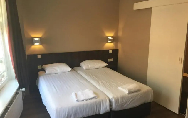 Damrak Inn